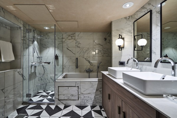 Marella Cruises Marella Discovery Executive Suite ©Pippa Davies 5.jpeg